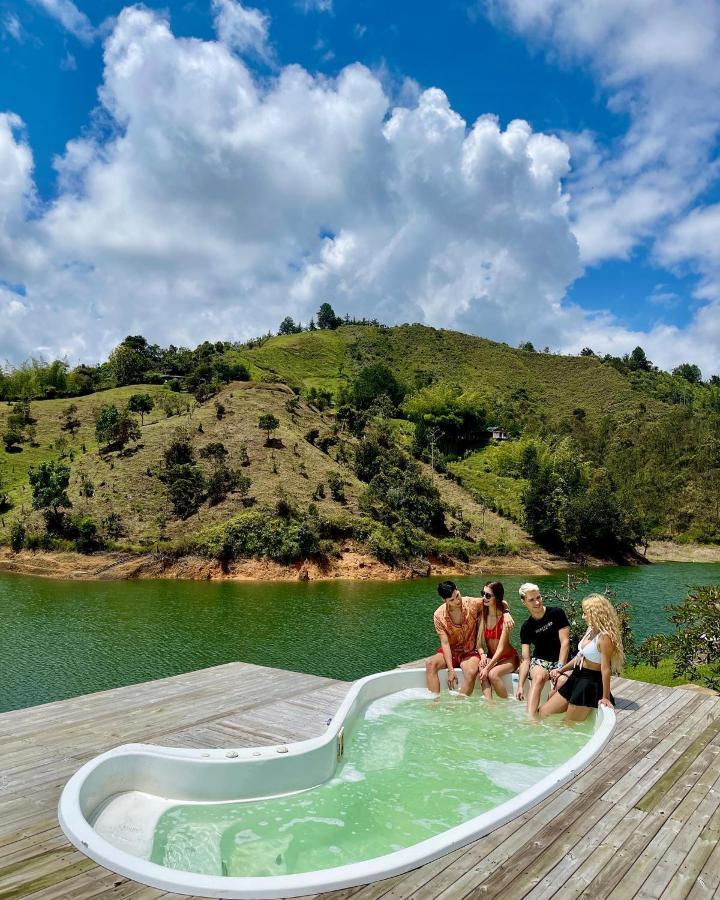 Aw Guatape Glamping Resort Exteriér fotografie